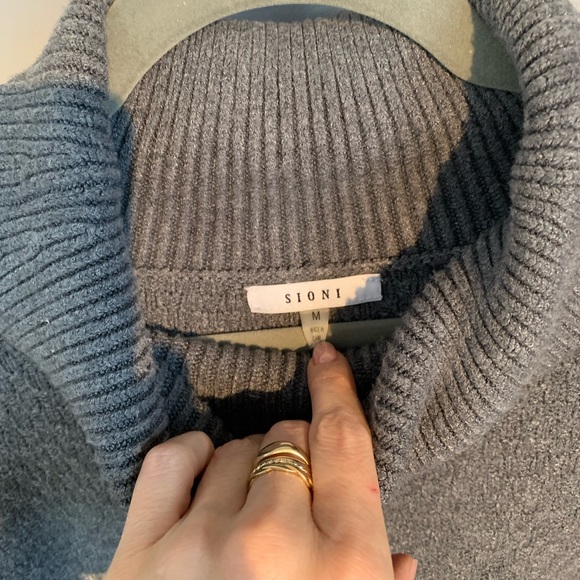 Soft turtleneck - Picture 4 of 4